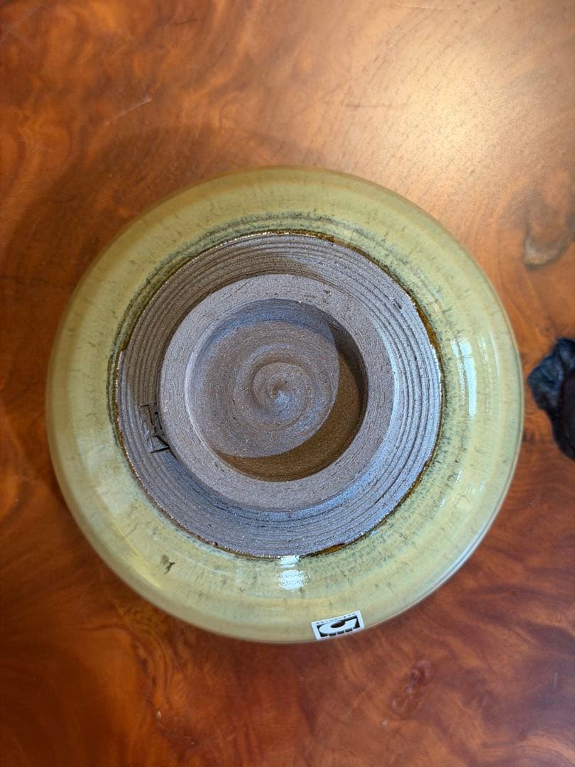 肥後　小代焼き　淡い緑色の陶器製茶碗　茶道
