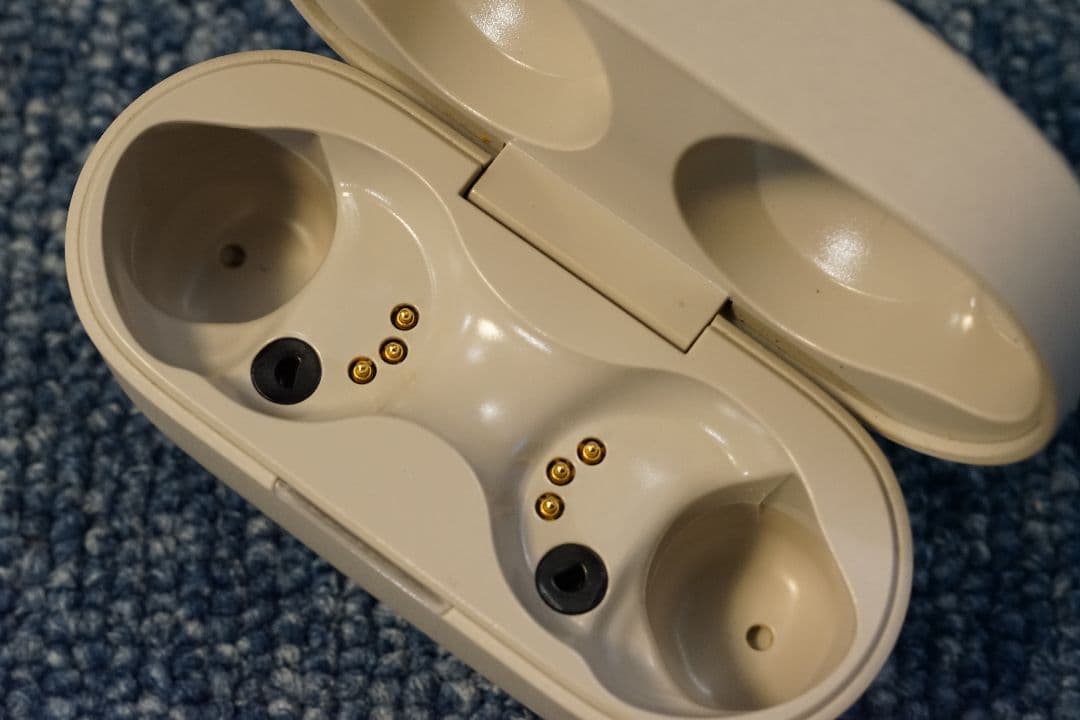 ​【動作確認済】SONY WF-1000XM4 プラチナシルバー