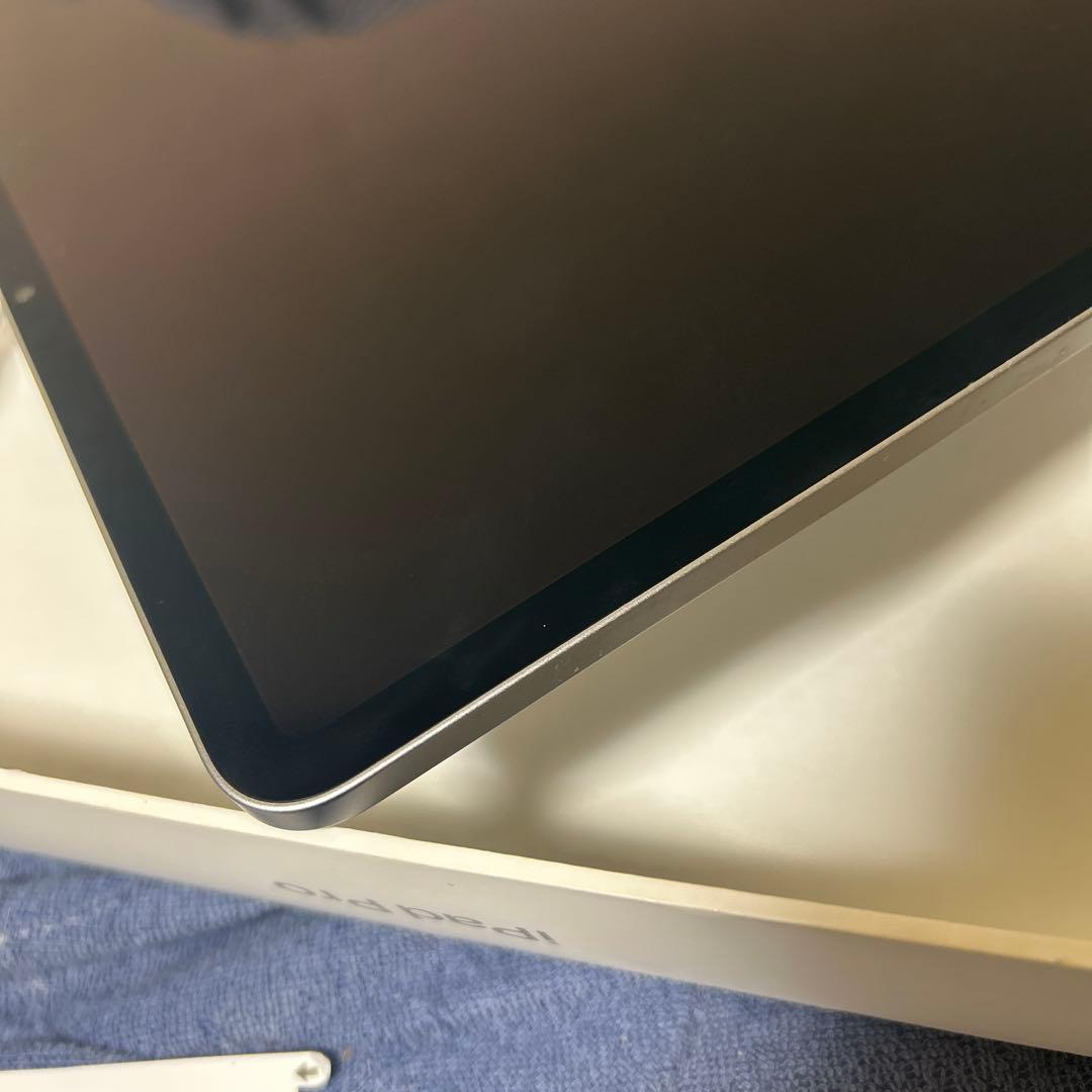12.9インチ iPad Pro 第6世代 256GB logi カバー