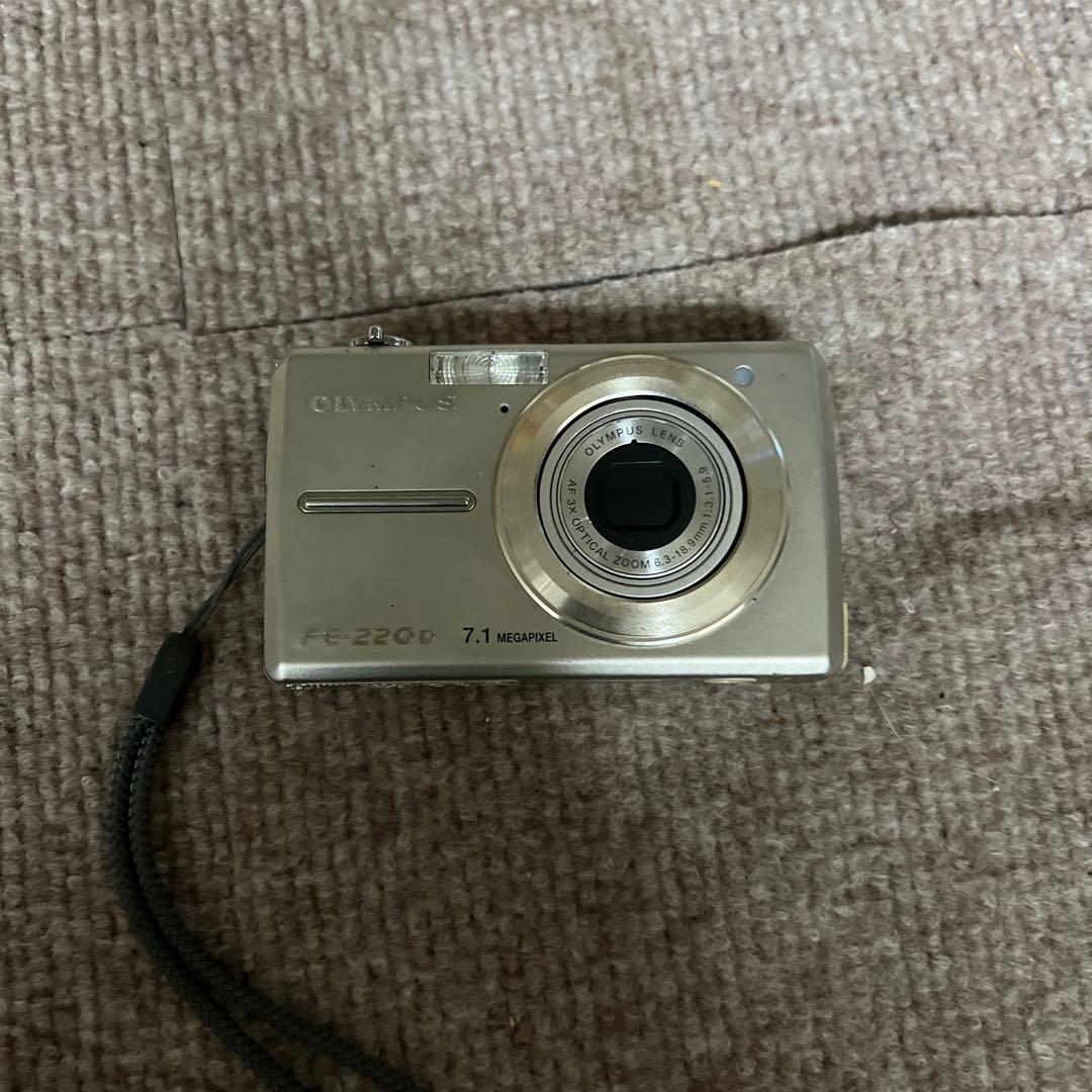 OLYMPUS FE-220 7.1メガピクセル コンパクトデジタルカメラ