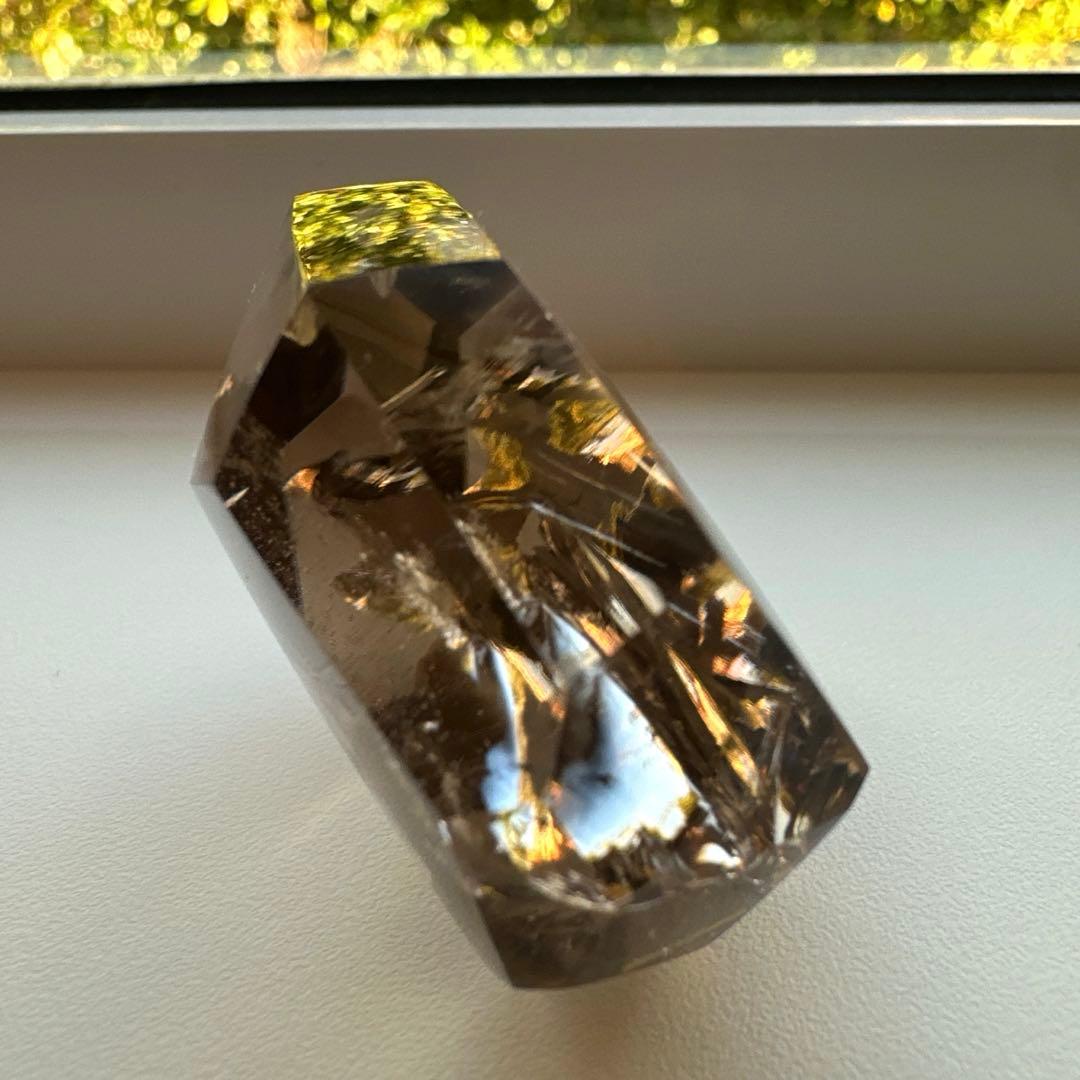 スモーキー　フリーフォーム　虹　55.9g 高品質　濃いめ　煙水晶　レインボー