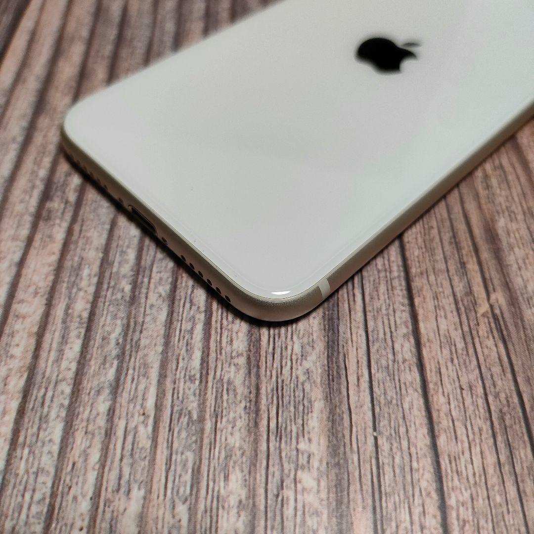 iPhone SE 第3世代 64GB 美品 バッテリー88%
