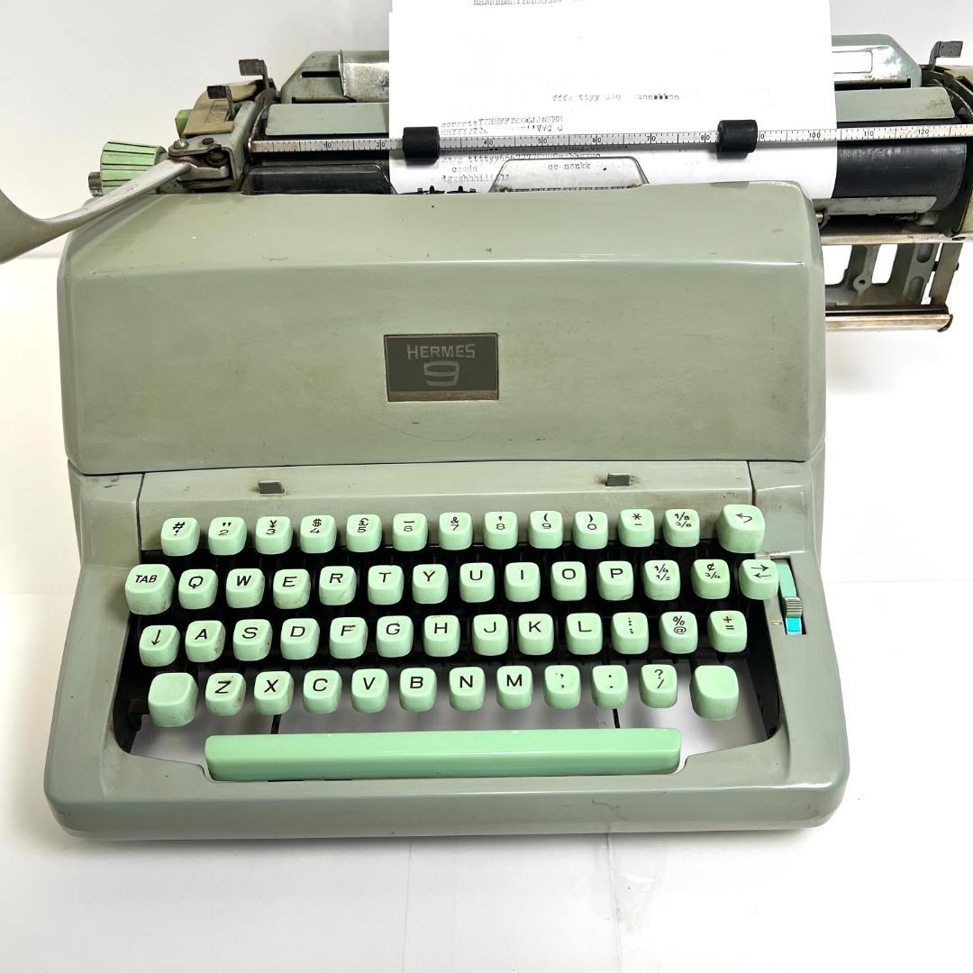 タイプライター　Hermes 9 、動作確認済み、スイス製、1960年代、レトロ