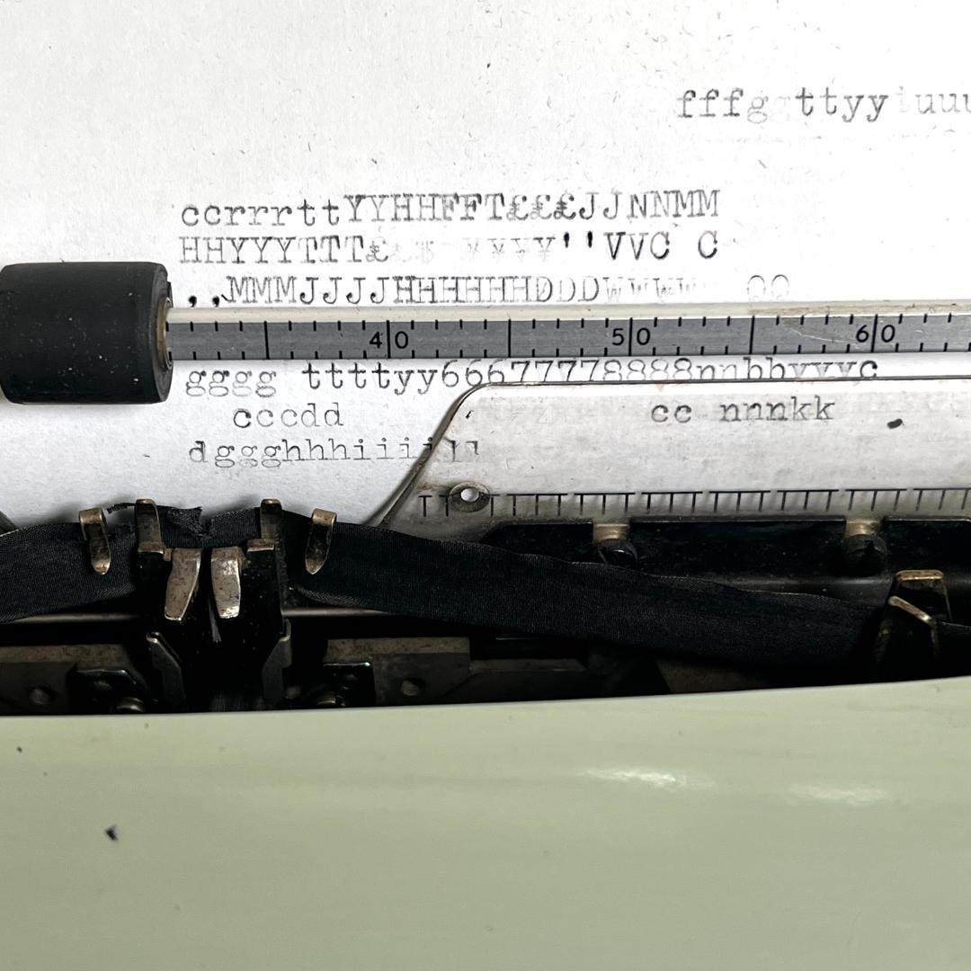 タイプライター　Hermes 9 、動作確認済み、スイス製、1960年代、レトロ