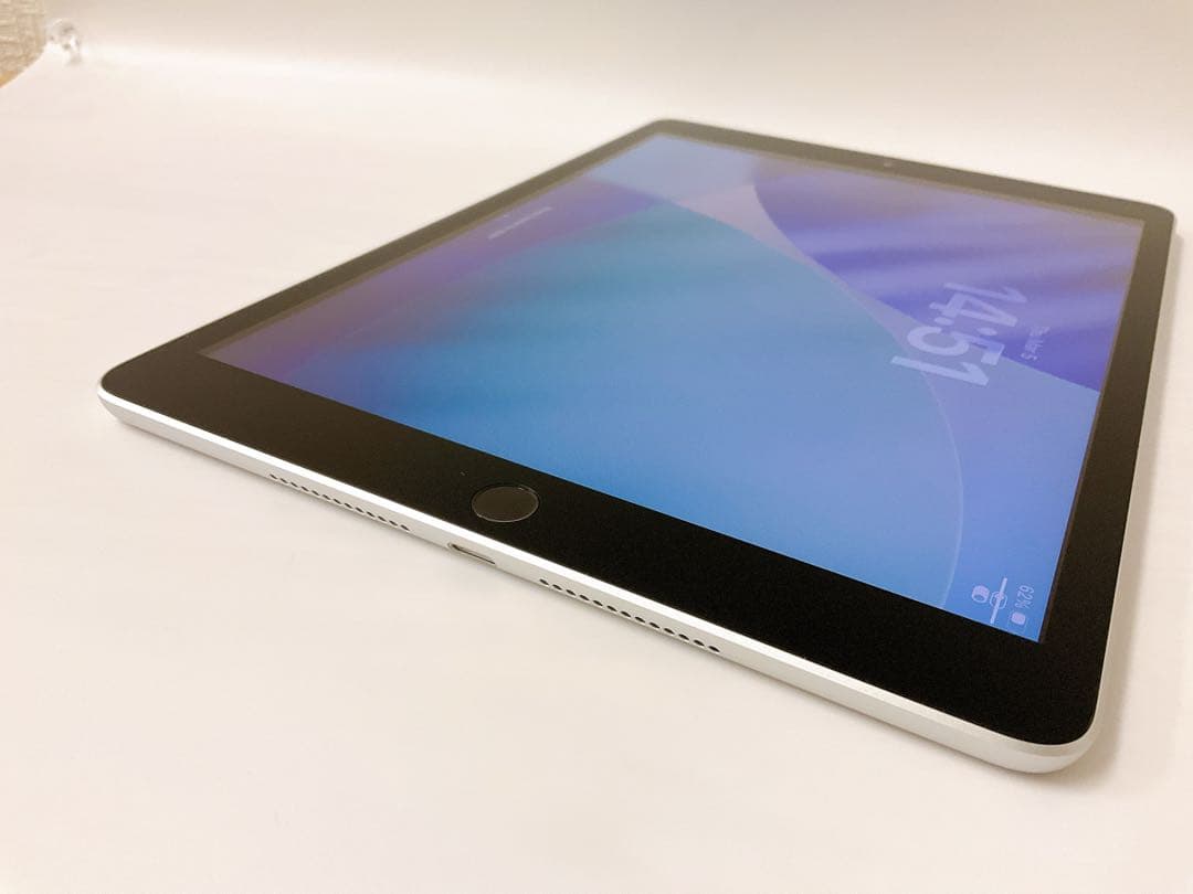 【美品・BT96％】iPad 第9世代 64GB Cellularモデル シルバ