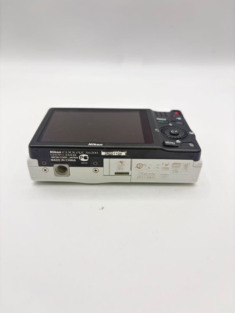 Nikon ニコン COOLPIX S6200 クールピクス ホワイト