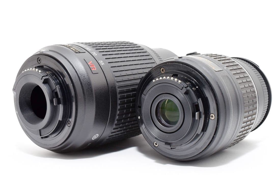 ショット数激少！美品✨️Nikon D5300✨️ダブルズーム✨️Wi-Fi対応