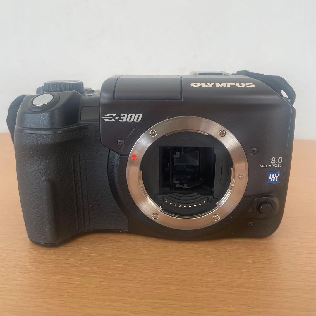 オリンパス　E-300 一眼 デジタルカメラ ズームレンズセット