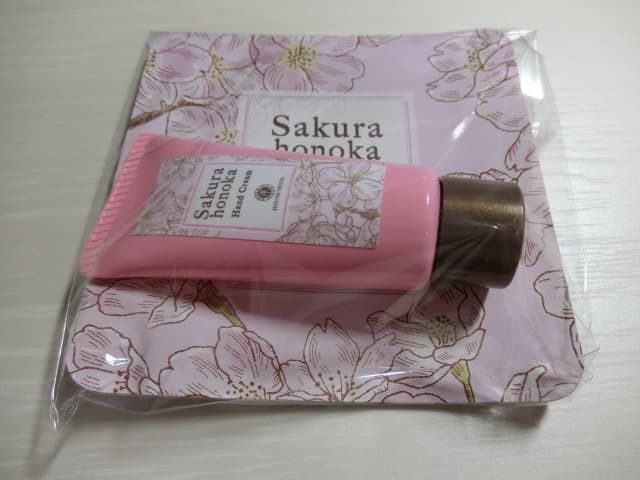 桜ほの香　ハンドクリーム1個