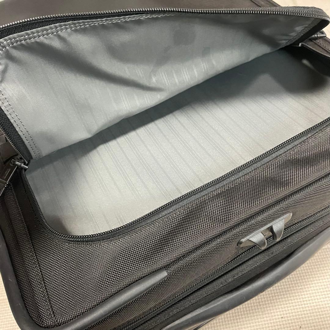 ・TUMI トゥミ 2輪スーツケース キャリーバッグ ALPHA2