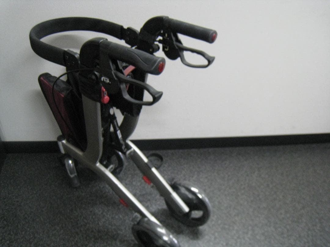 介護用品 歩行車 リトルターン ハイタイプ アロン化成 安寿 リハビリ　①