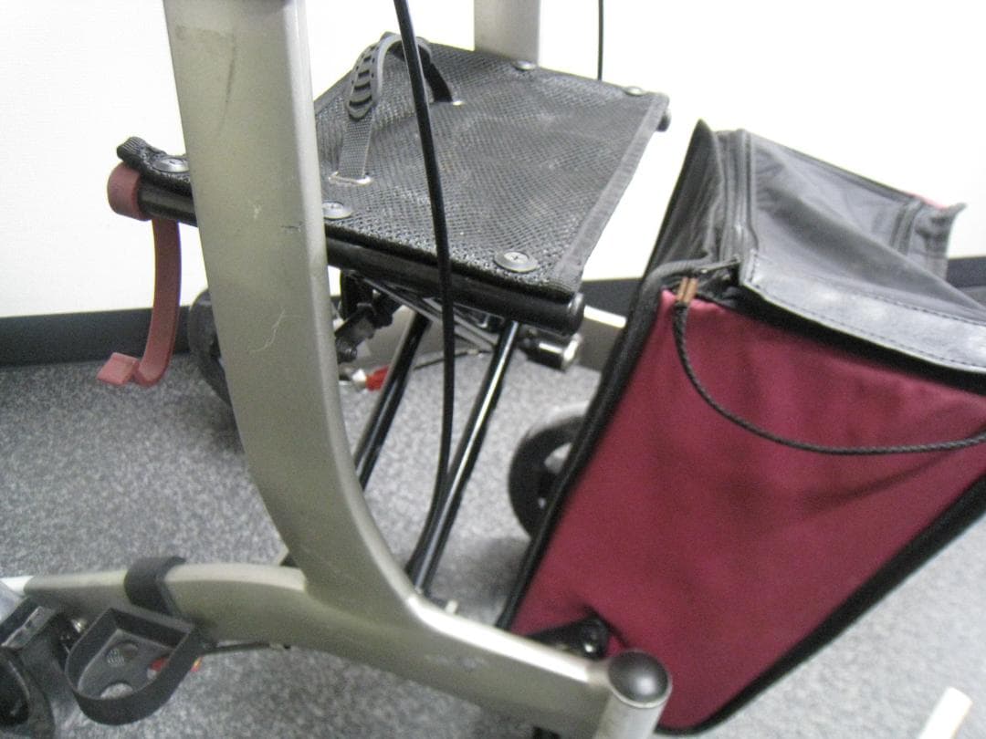 介護用品 歩行車 リトルターン ハイタイプ アロン化成 安寿 リハビリ　①