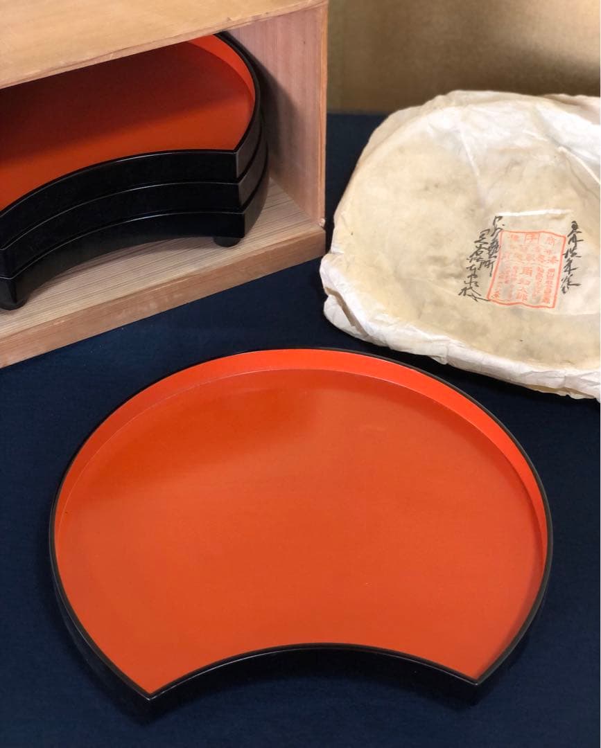 《R》輪島塗 脚付膳4客 角知太郎 木製漆器 証紙 木箱　260306こ4