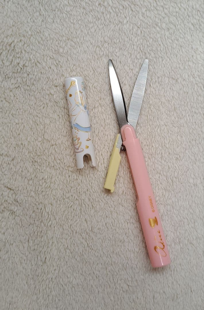 アリス　筆記具