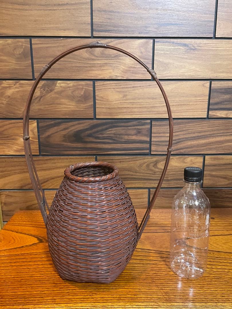 花籠　古い花籠　竹籠　花入　竹工芸　竹細工　複雑な編み込み