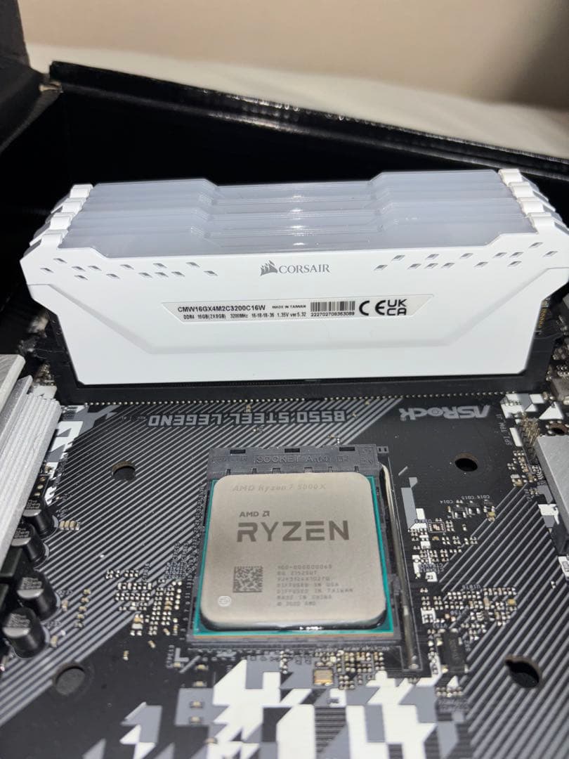 Ryzen7 5800X、B550 、32GBメモリのPCパーツセット