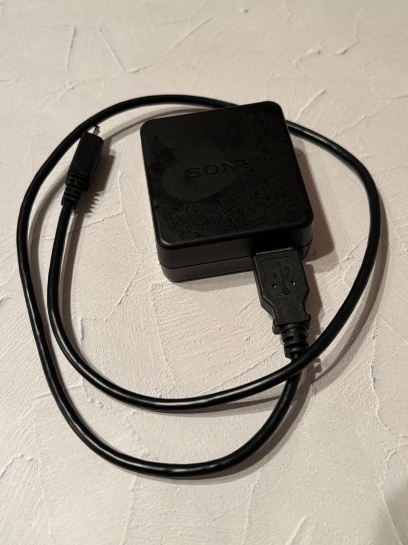 SONY デジタルカメラ 充電器お付けします。動作確認済み。