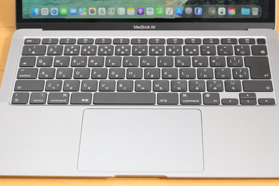 Apple MacBook Air (M1) 8GB/512GB 充放電20回