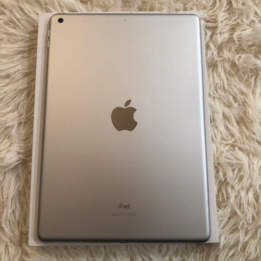 【完動品】iPad 第8世代 128GB Wi-Fi シルバー【すぐ発送】
