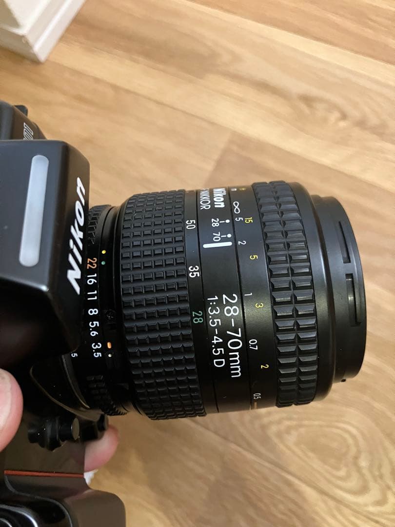 超美品 ’91年高級中級機 Nikon F801