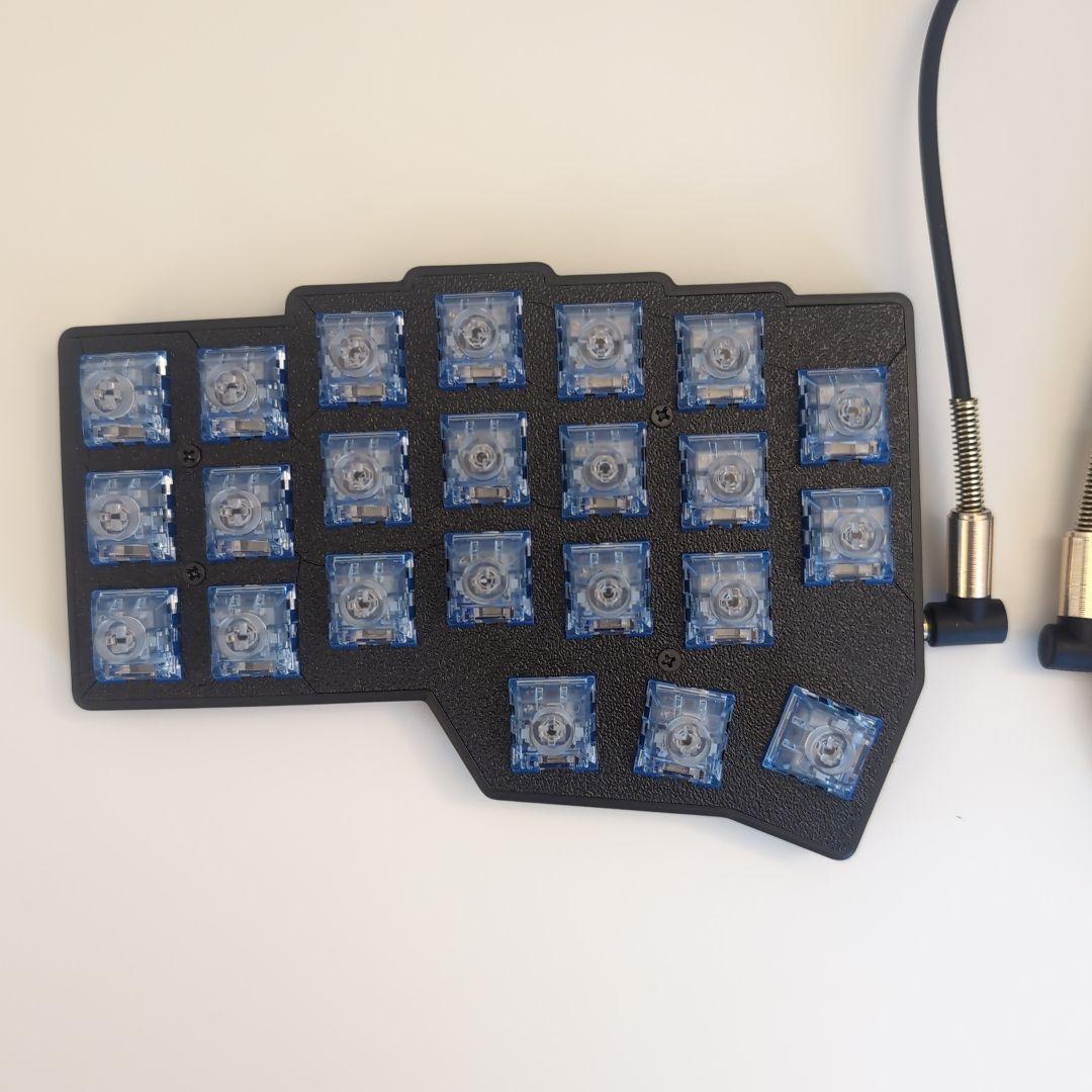Corne V4 分割型キーボード Kailh Deepsea Silent