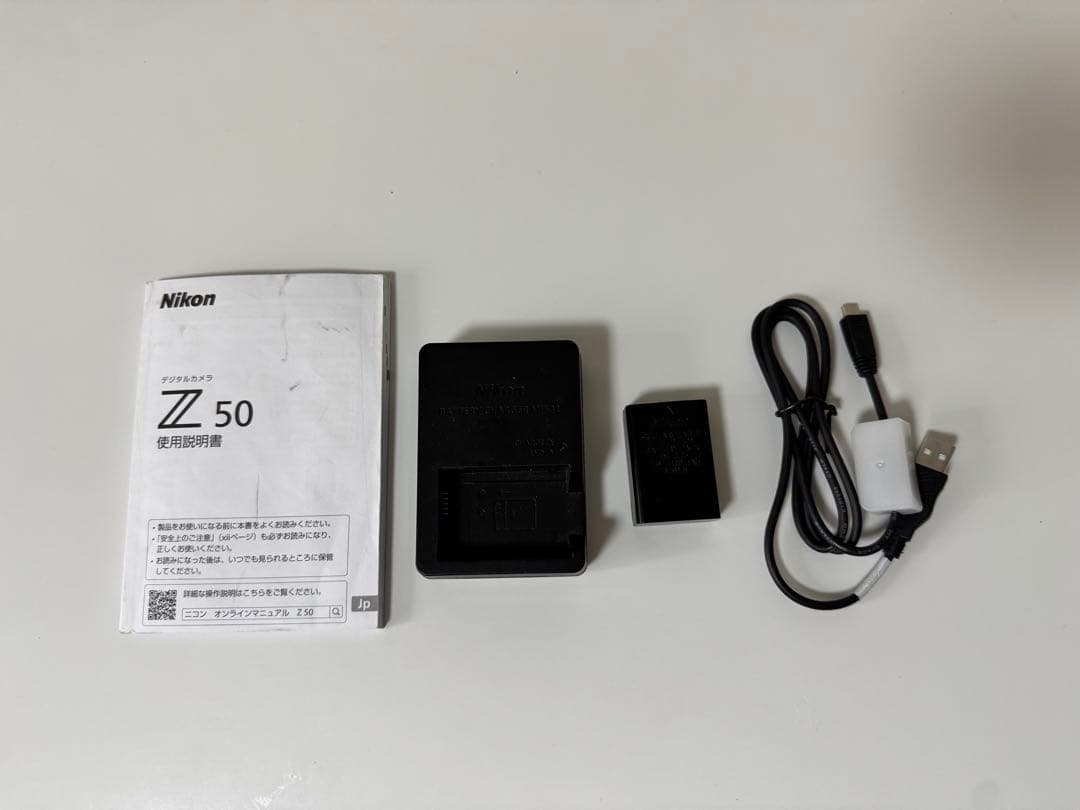 【美品】Nikon Z50 ダブルレンズズームキット＋28mm単焦点レンズ付き
