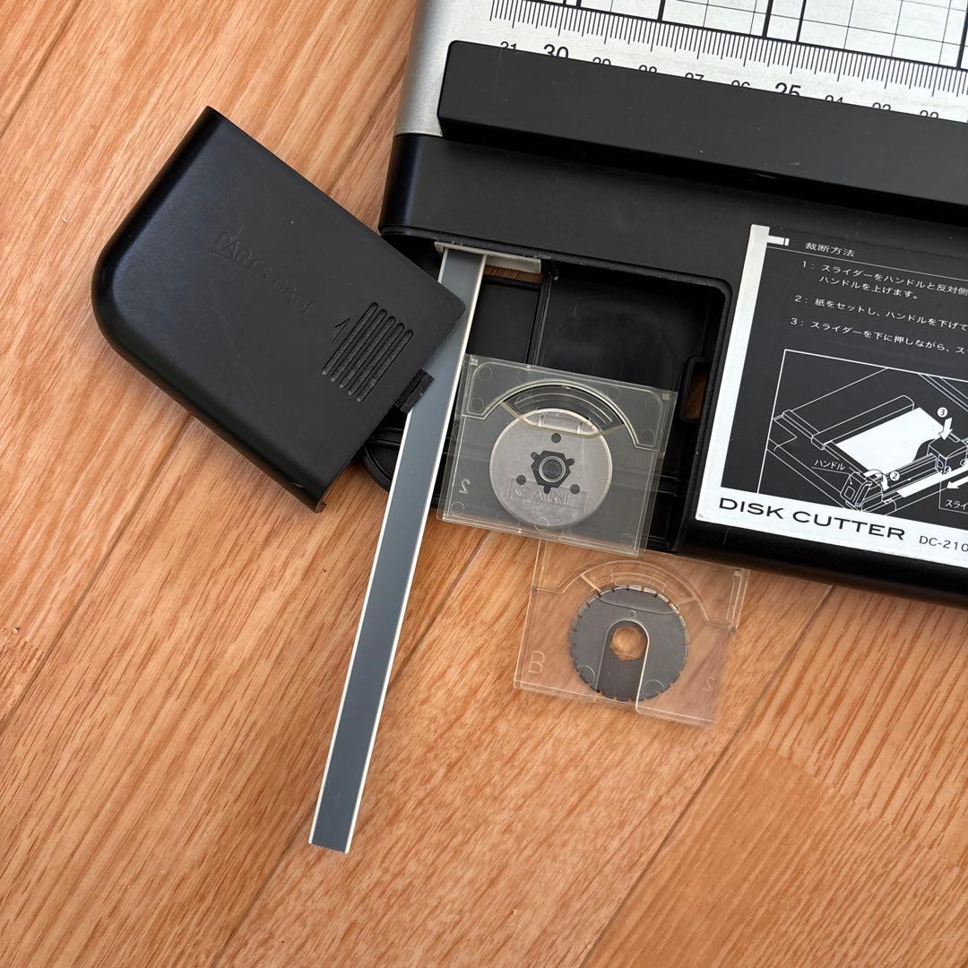 カール　CARL 裁断機　ディスクカッター　DCー210N (A4)