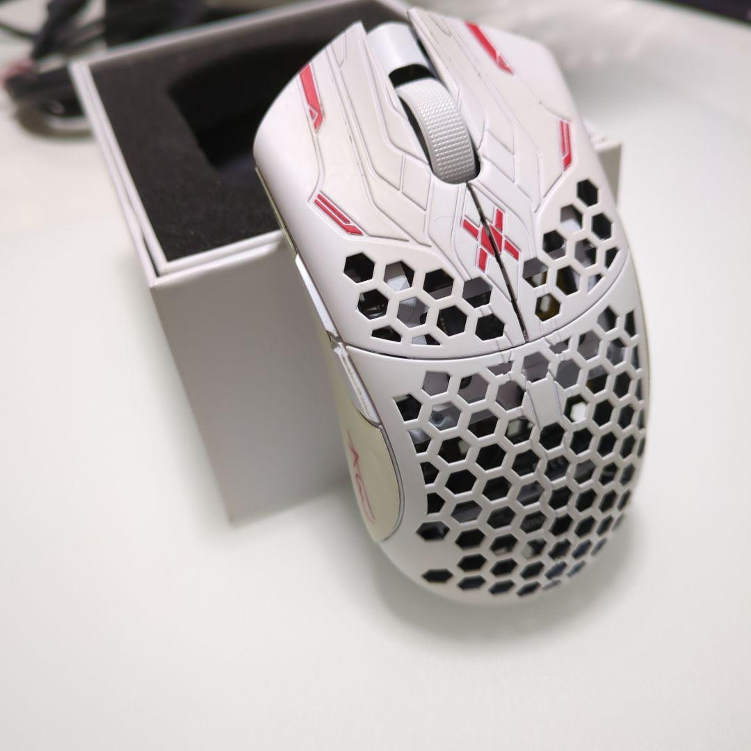 Finalmouse ULX Pro M ホワイト 超軽量 ゲーミングマウス