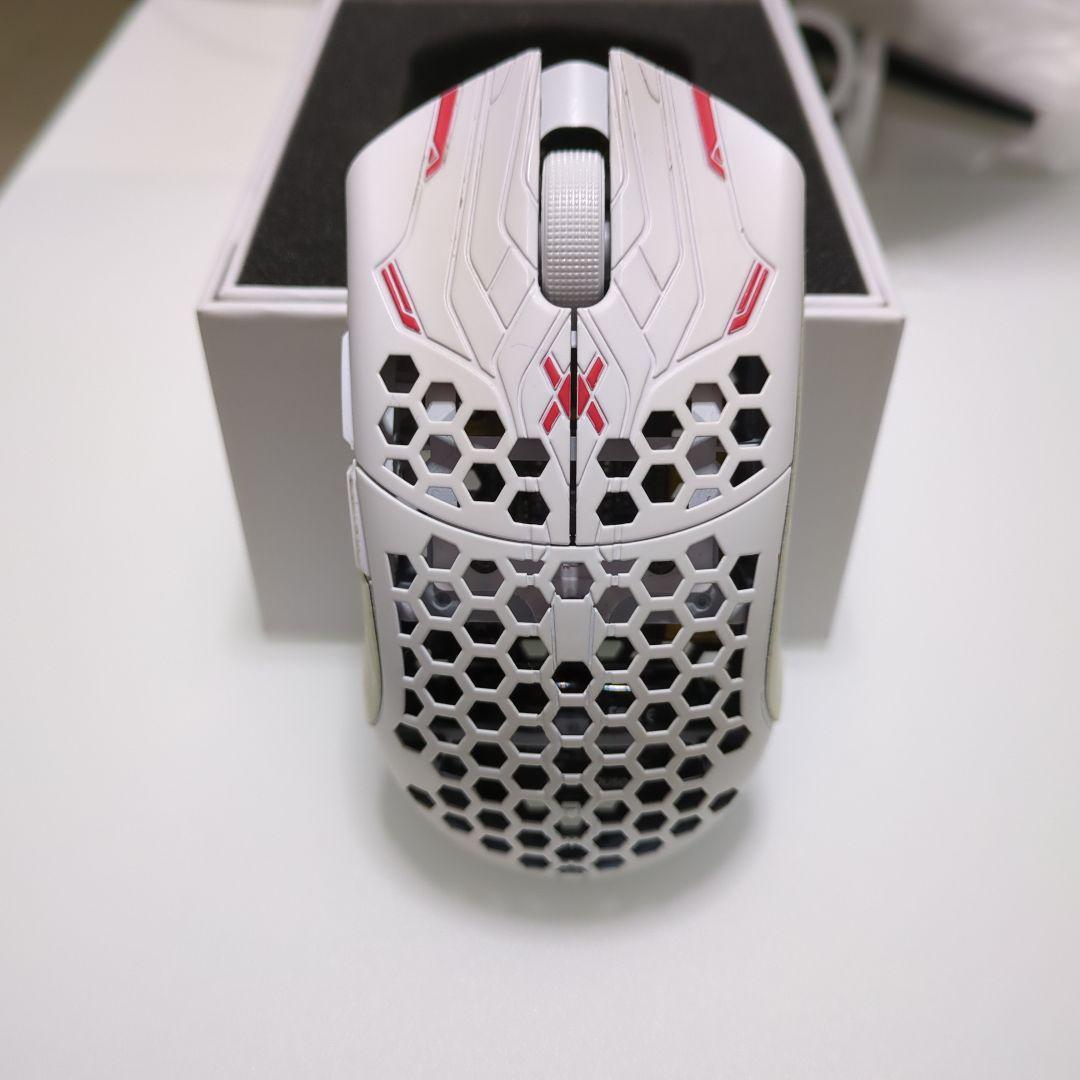Finalmouse ULX Pro M ホワイト 超軽量 ゲーミングマウス
