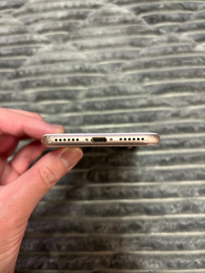 iPhone8 画面背面割れ 本体