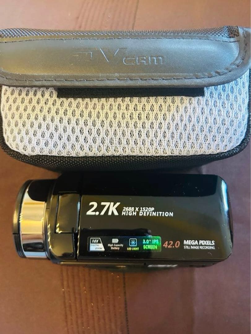 ビデオカメラ 2.7K 1080P 4200万画素 128GBカード対応 初心者