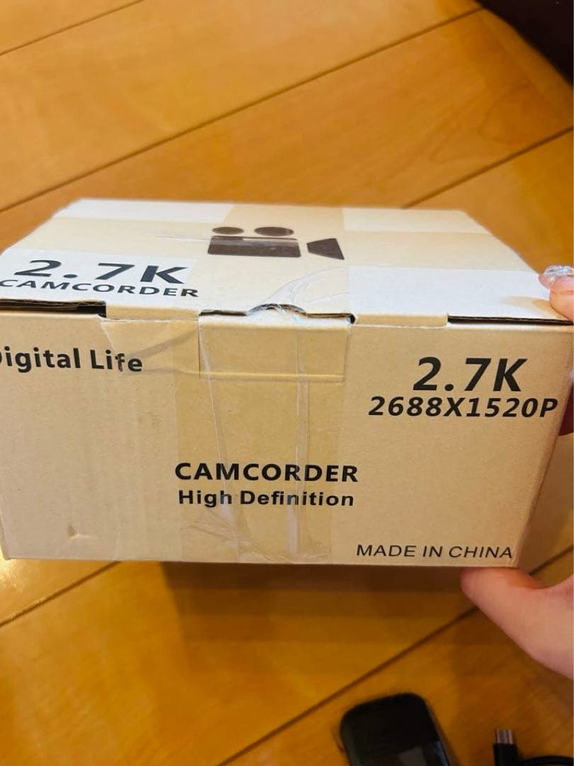 ビデオカメラ 2.7K 1080P 4200万画素 128GBカード対応 初心者