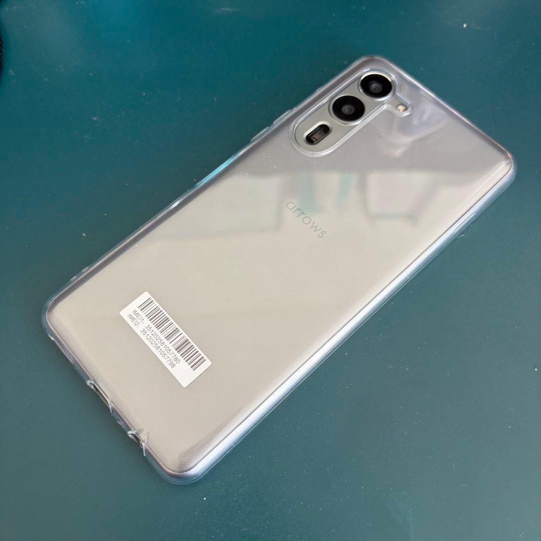 ほぼ新品 arrows we2 plus グレー