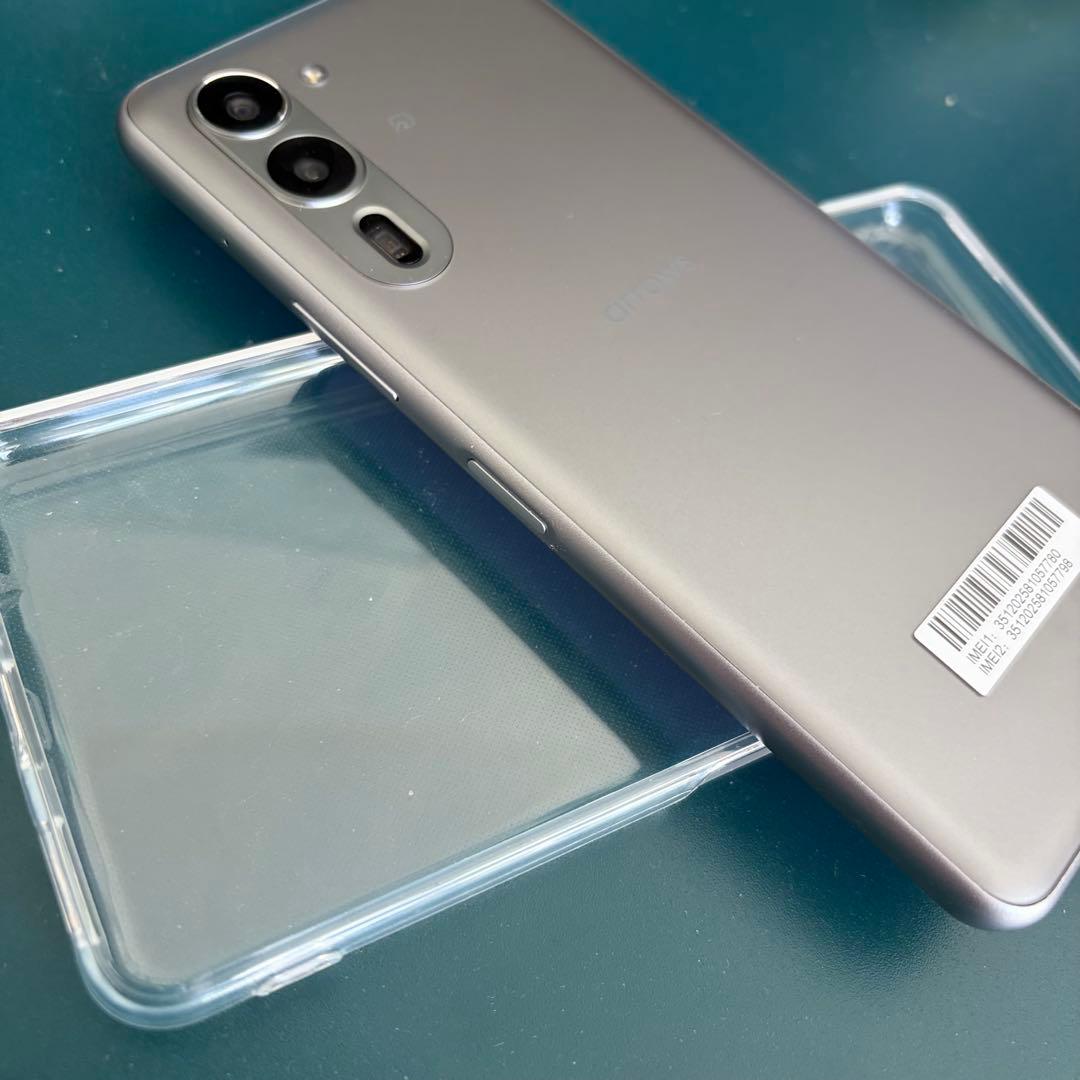 ほぼ新品 arrows we2 plus グレー