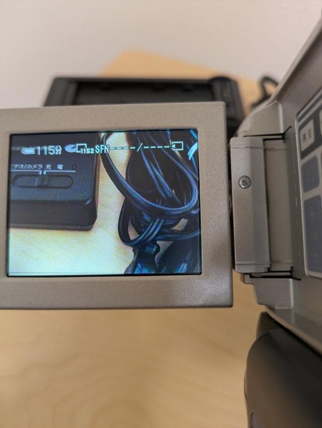 ビデオカメラ SONY HANDYCAM DCR-PC100