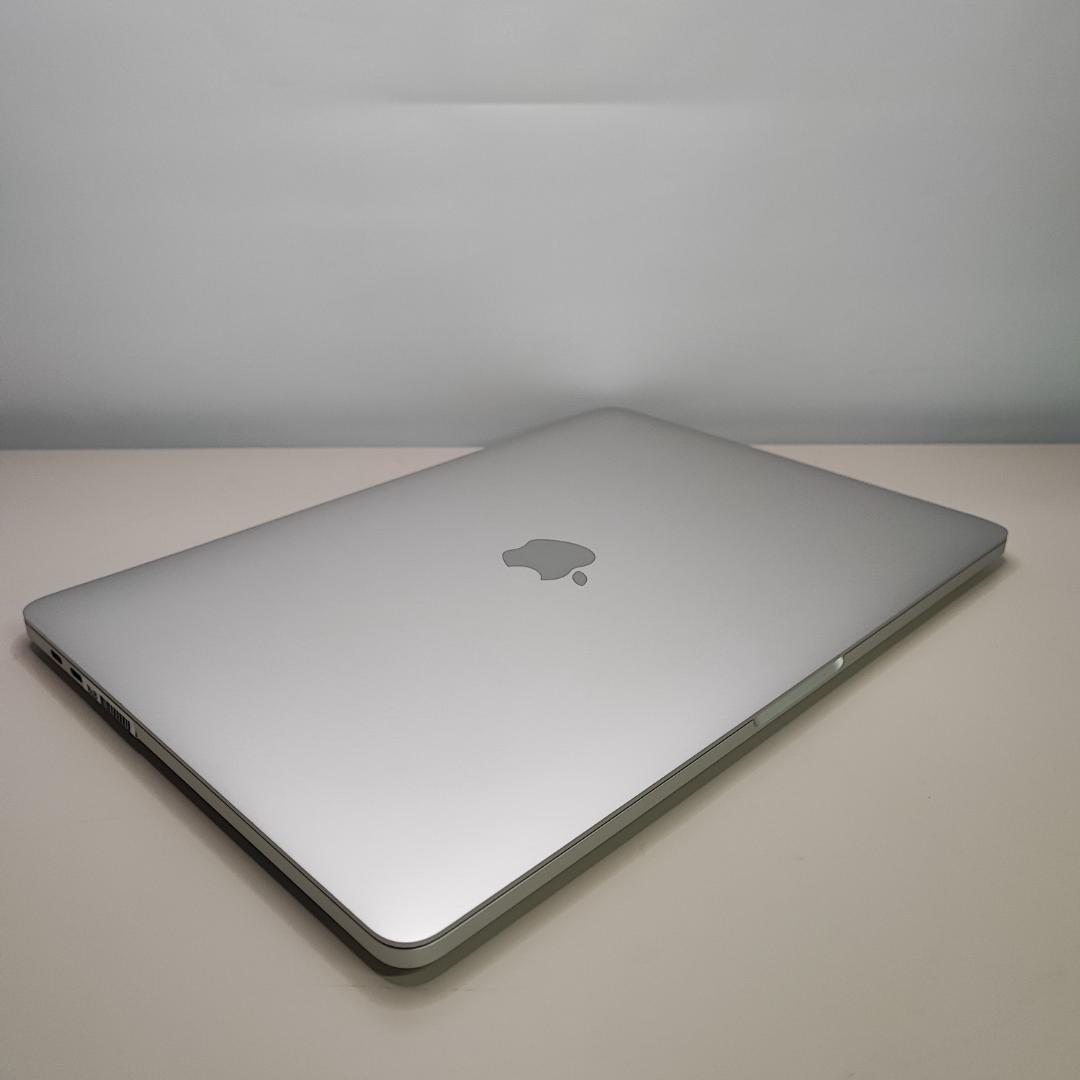 MacBookPro2020 13.3㌅ i7-1068 /16GB/512GB