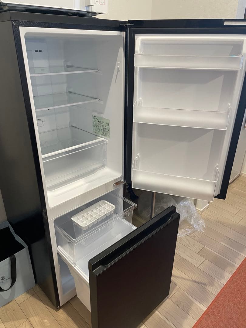 送料込2025年製Panasonic 180Lノンフロン冷蔵庫