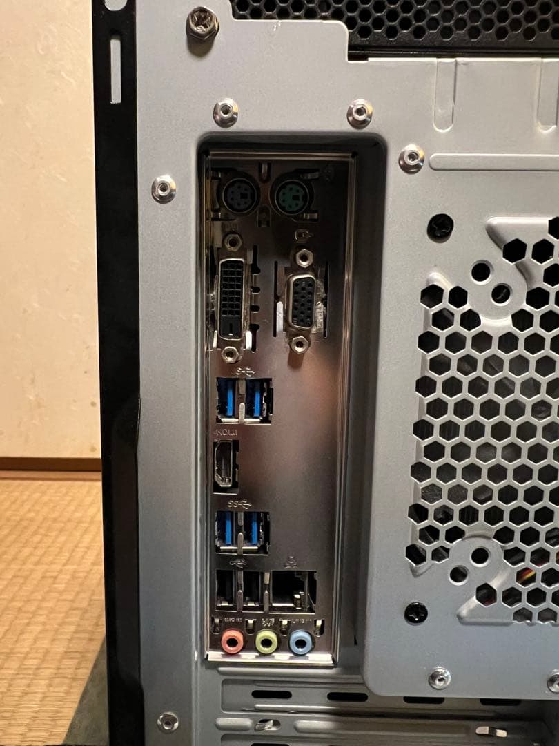 Core i7 デスクトップ PC ※そのまま使用不可！ストレージ、OS未搭載