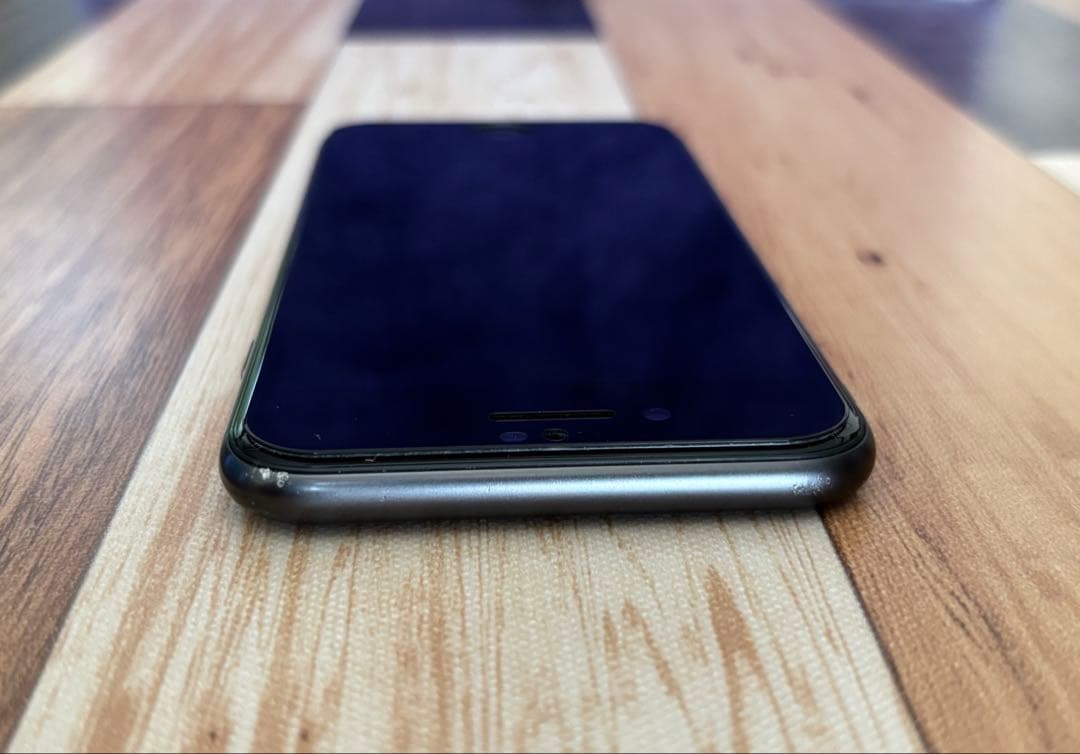 Apple iPhone 8 スペースグレイ 本体　64GB SIMフリー