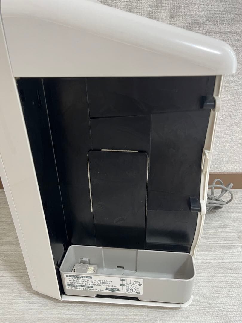 【Fujitsu】富士通ゼネラル　加湿脱臭機　DAS-303E-W 2017年