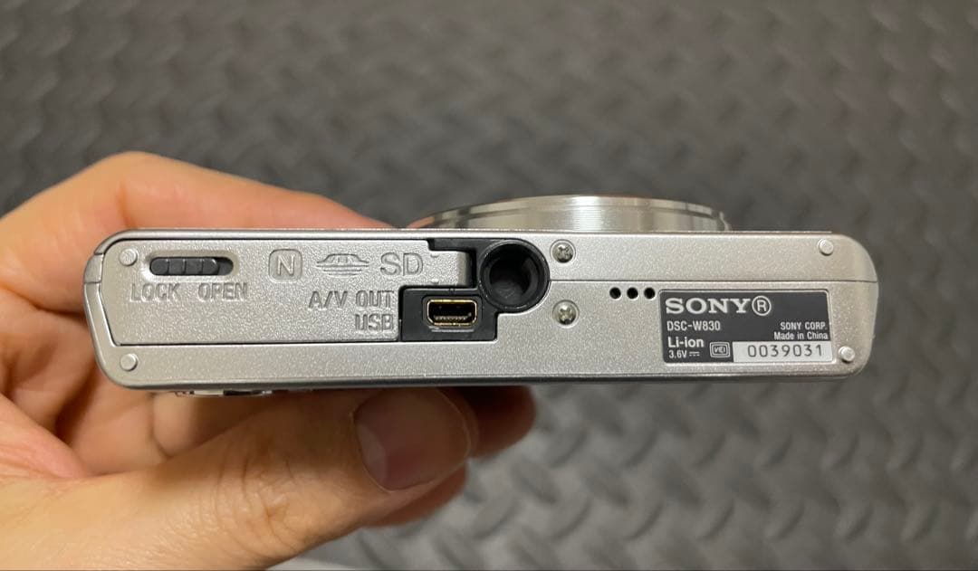 SONY サイバーショット　DSC-W830 SDカード付き