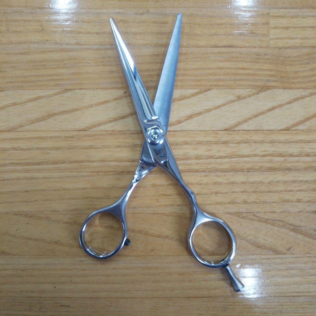カットハサミ