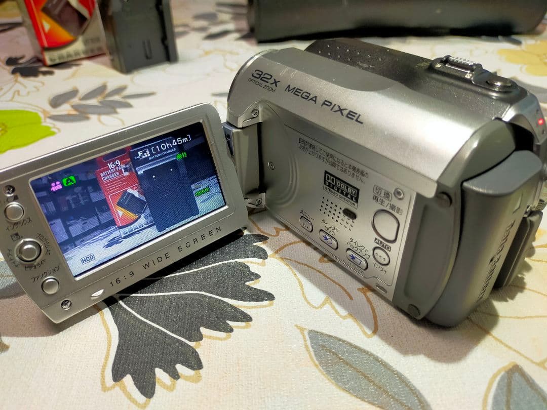 ☆JVC victor HDD ビデオカメラ 30GB ハンディカム 家電