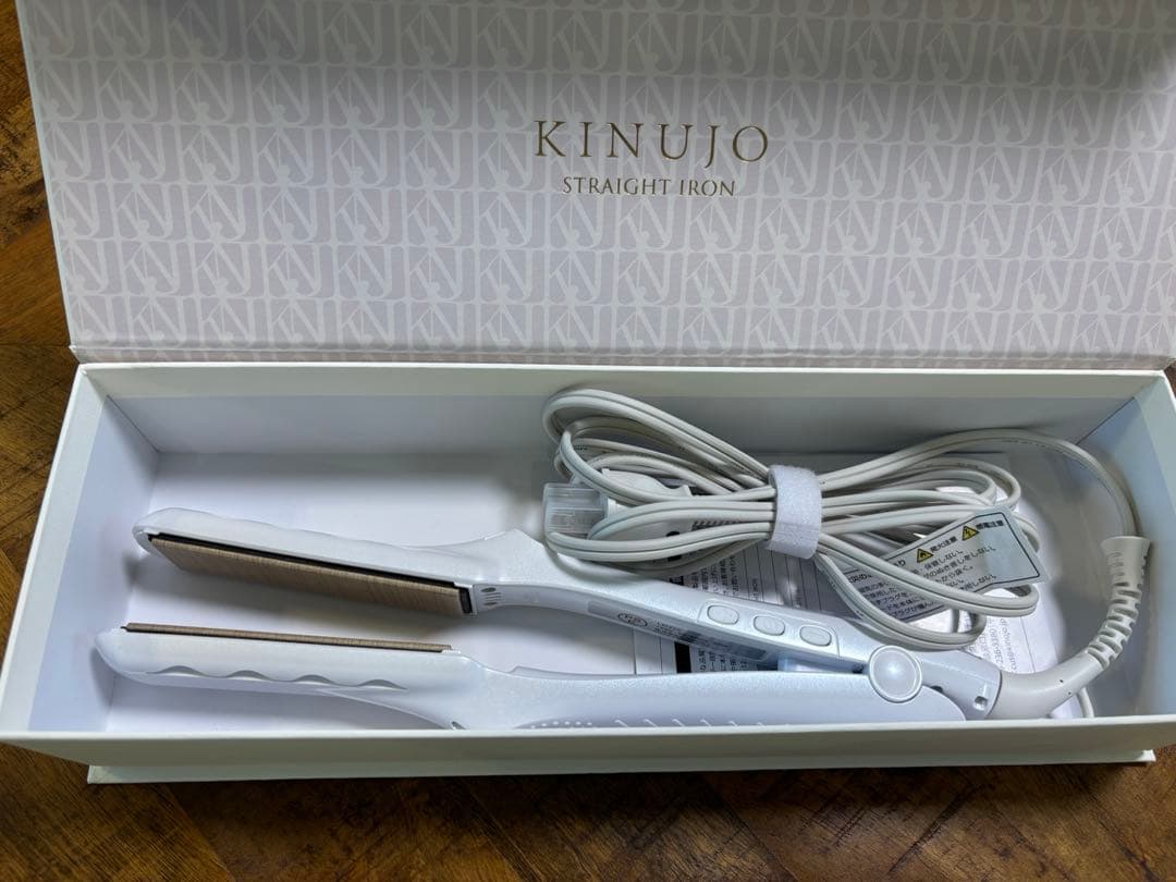 KINUJOキヌージョストレートヘアアイロン 絹女（パールホワイト）