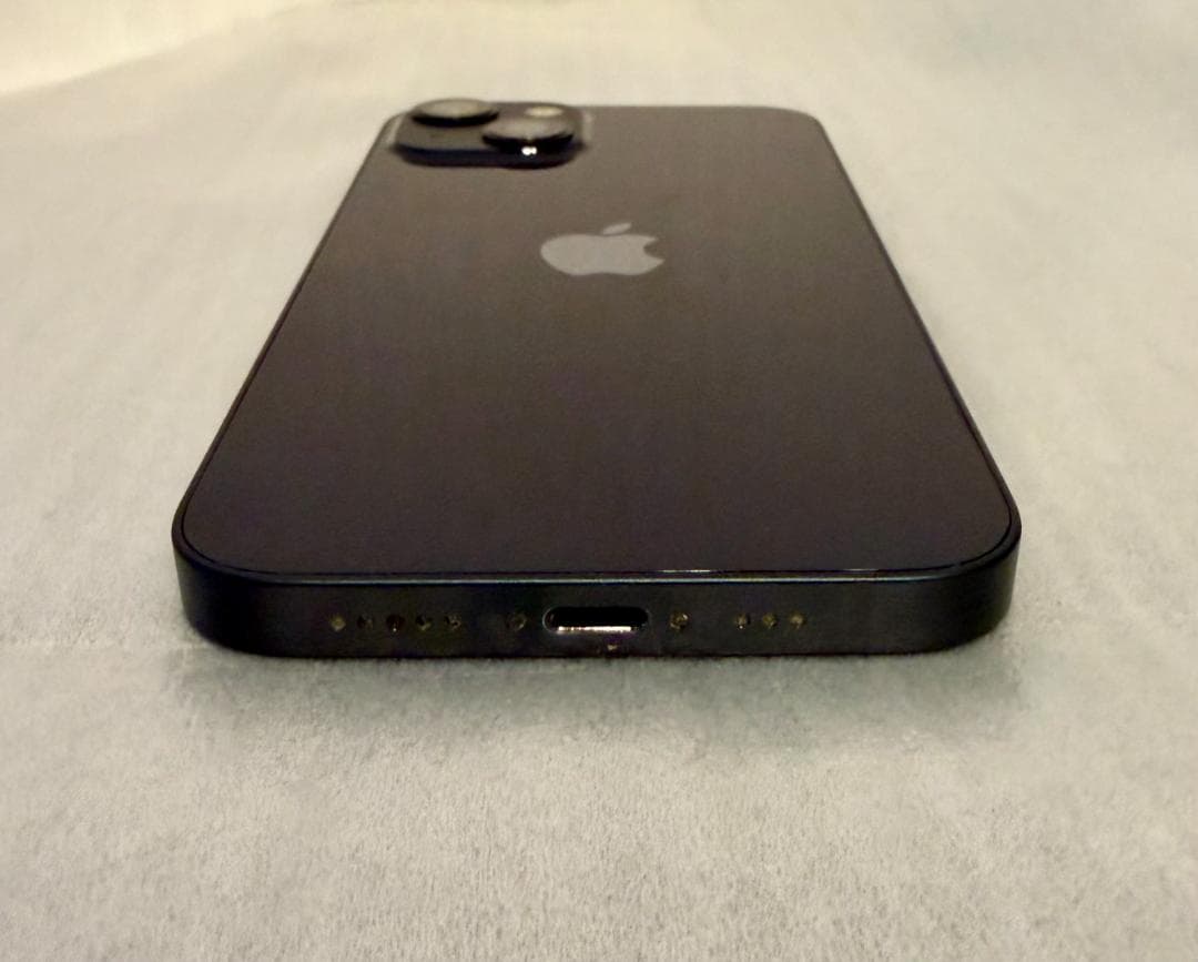 Apple iPhone 13 128GB ミッドナイト