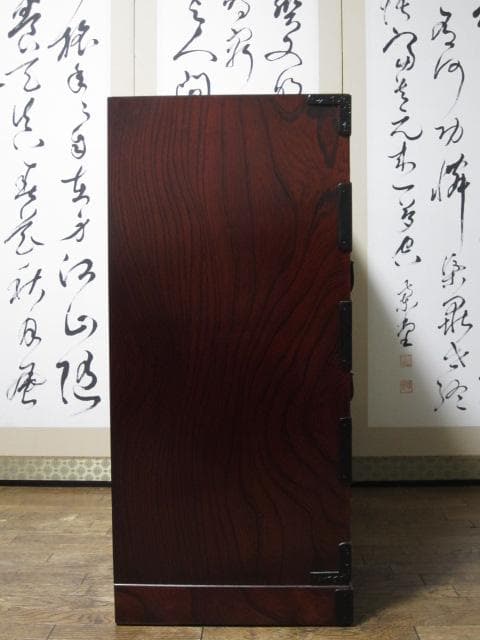 美品 伝統工芸 欅材 拭き漆塗 唐獅子 南部鉄金具 民芸 岩谷堂箪笥 鍵付き