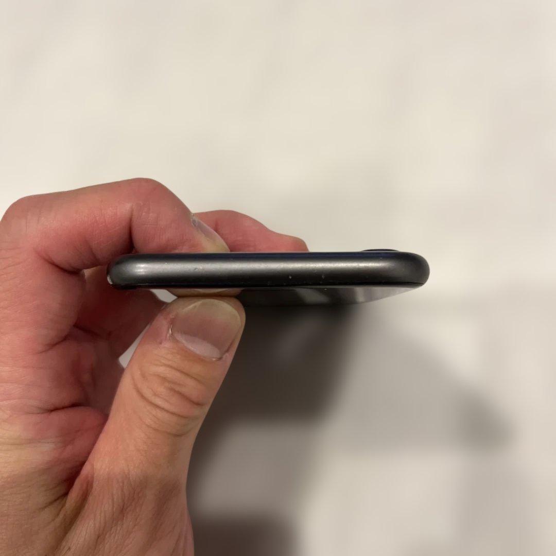 ブラック iPhone スマートフォン本体