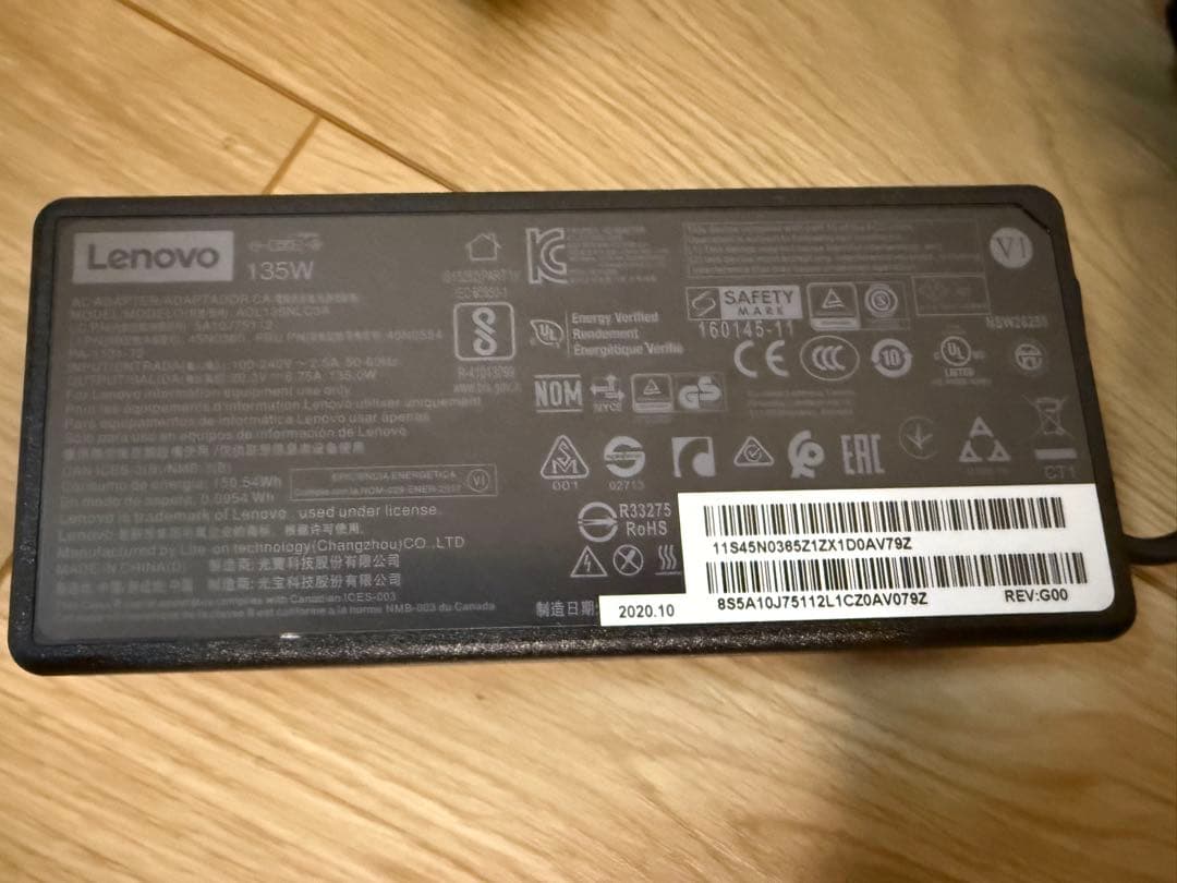ThinkPad USBハブ Thunderbolt dock 3 gen 2