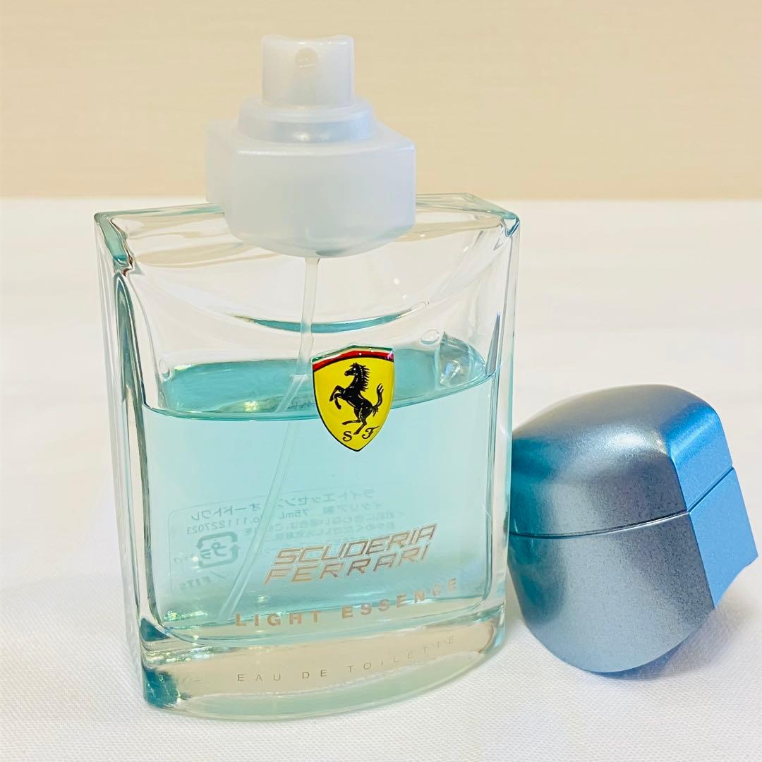 廃盤品　フェラーリ　ライトエッセンス　オードトワレ　香水　75ml ③