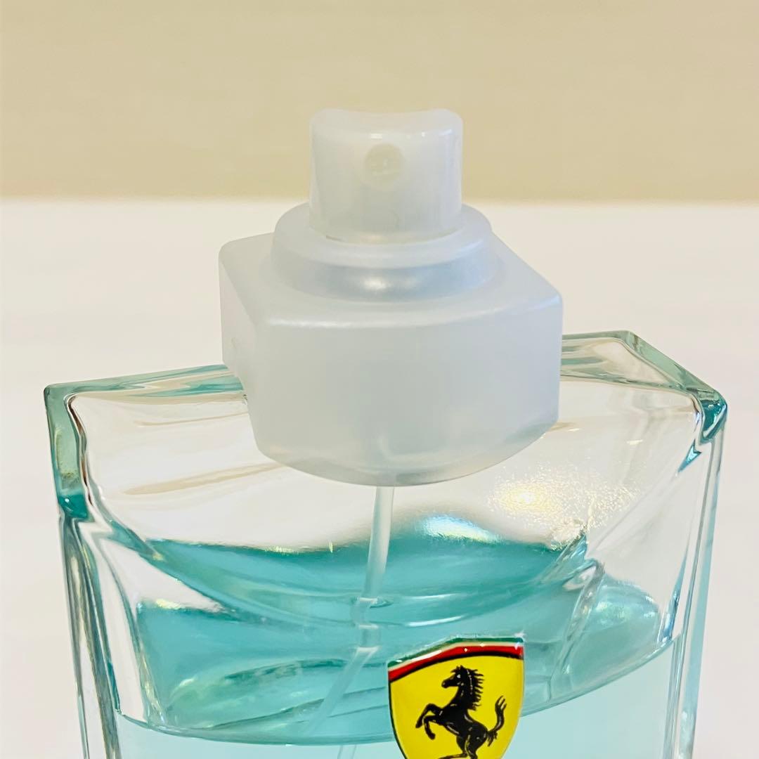 廃盤品　フェラーリ　ライトエッセンス　オードトワレ　香水　75ml ③